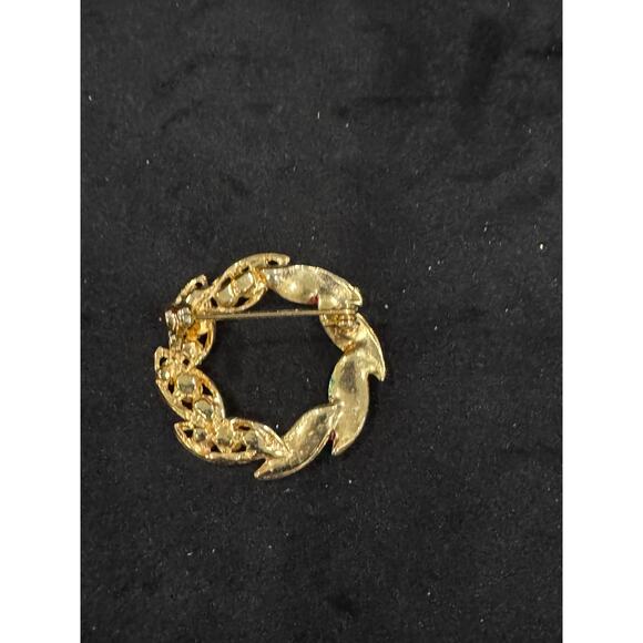 Vintage Multicolor Enamel & Rhinestone Wreath Pin Gold Tone 1.25” Brooch - Picture 3 of 3